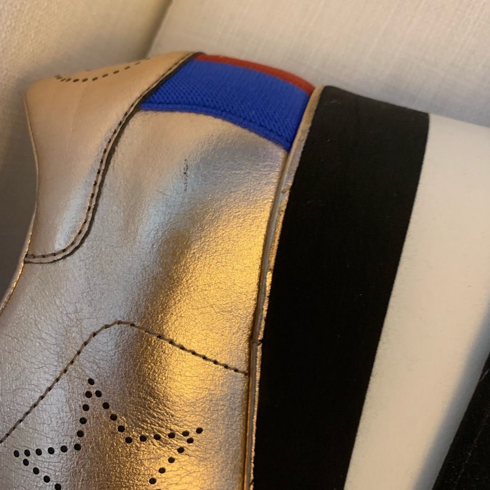 Shoes - Picture 5 of 8
